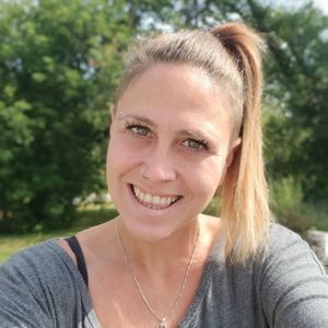 Meet your Posher, Selena